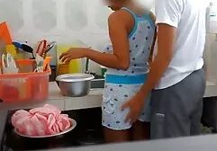 به این فکر کنید! چهار عکس سکسی زنان کون گنده عرب جوجه و یک پسر!