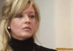 لیس گربه کیمی گرنجر در حالی که به یک قطب معلق است ، دانلود فیلم سیکس عربی لیسید