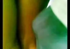 سه عکسسکس عربی دوست دختر یک پسر را نوازش می کنند و باران طلایی می ریزند